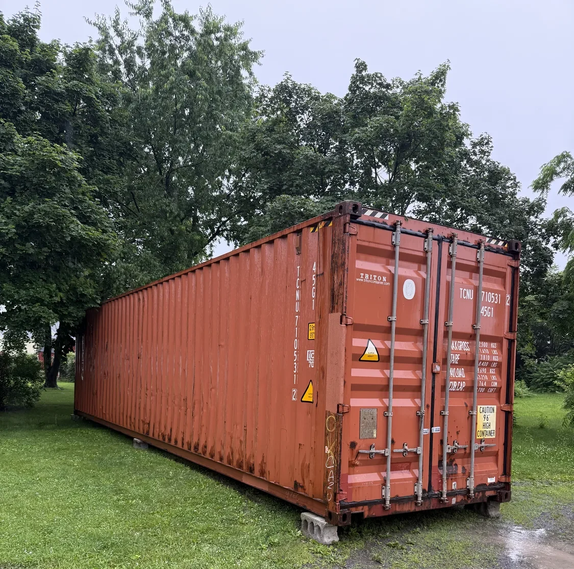 Container
